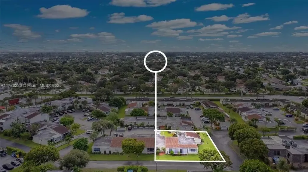 2532 Boundbrook Drive S Palm Springs FL 33406