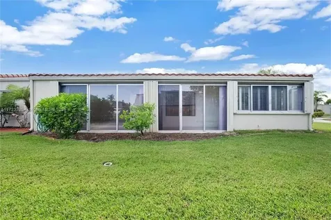 2532 Boundbrook Drive S Palm Springs FL 33406