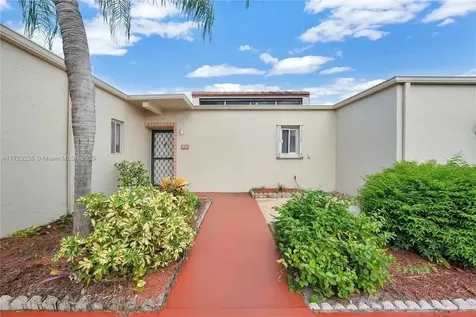 2532 Boundbrook Drive S Palm Springs FL 33406