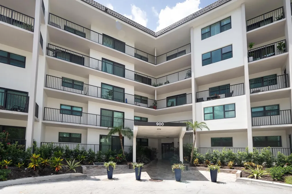 900 River Reach Drive Fort Lauderdale FL 33315
