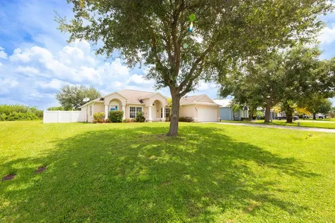 2606 Serenity Circle N Fort Pierce FL 34981