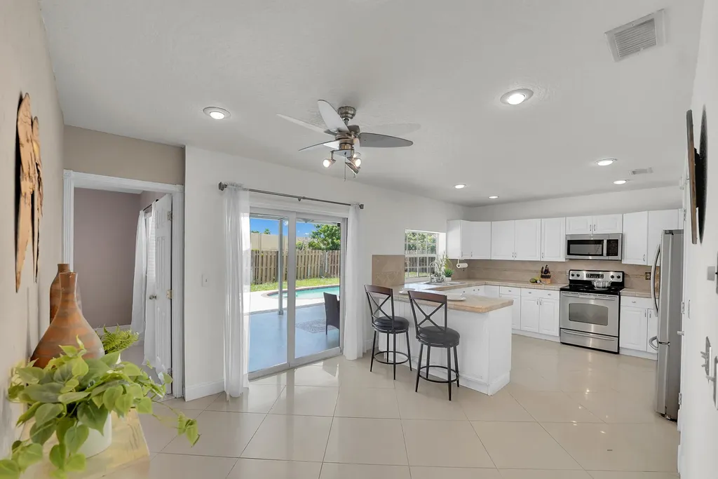 555 NW 50th Place Boca Raton FL 33431