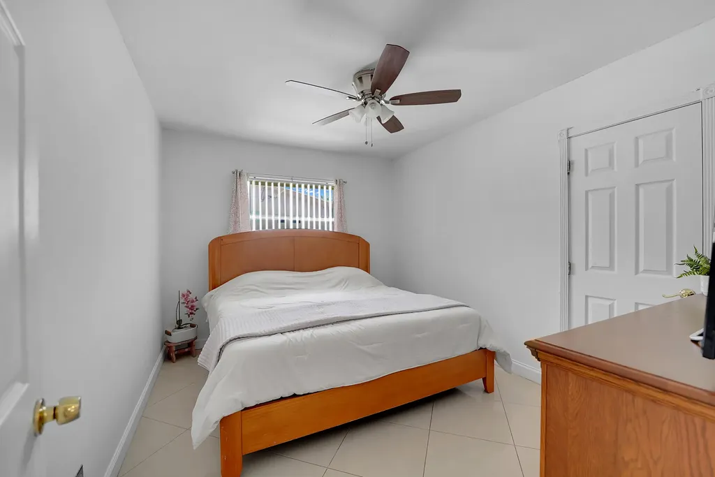 555 NW 50th Place Boca Raton FL 33431