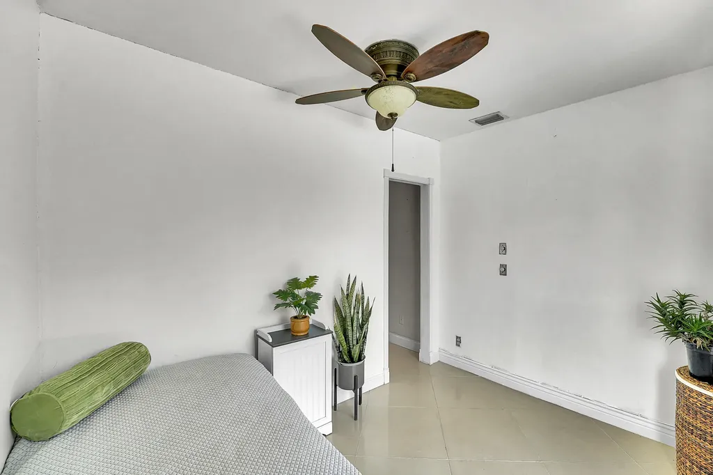 555 NW 50th Place Boca Raton FL 33431