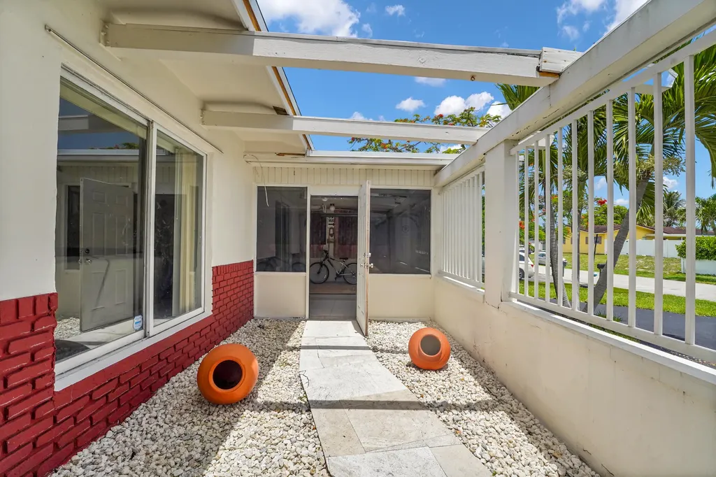 555 NW 50th Place Boca Raton FL 33431