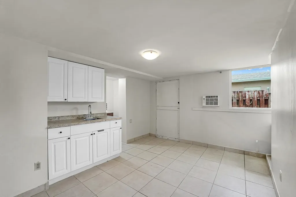 555 NW 50th Place Boca Raton FL 33431