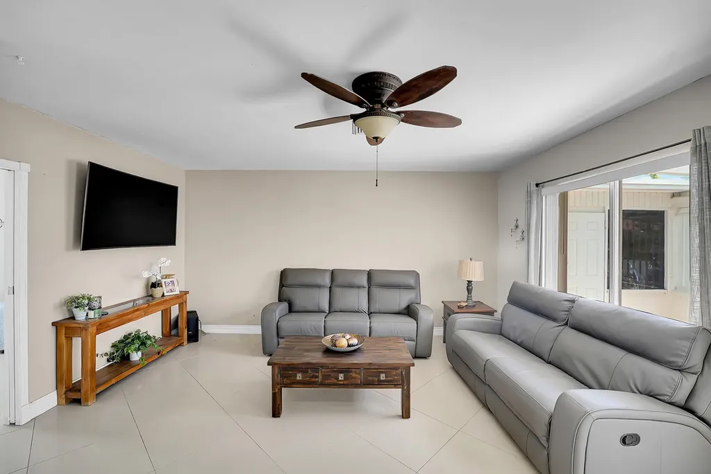 555 NW 50th Place Boca Raton FL 33431
