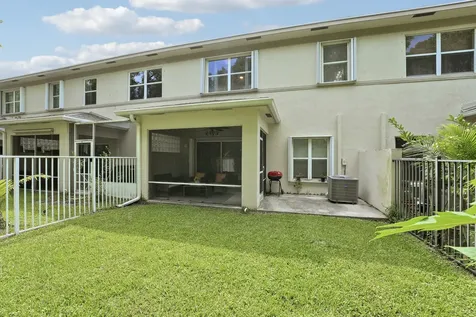 323 Spruce Street Boynton Beach FL 33426