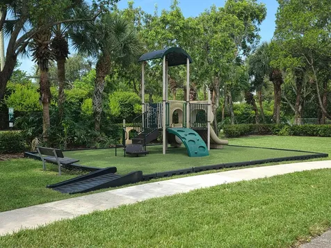 323 Spruce Street Boynton Beach FL 33426