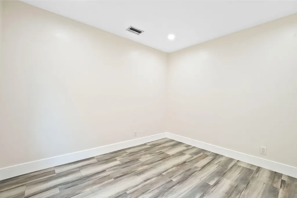 4498 Dogwood Circle Weston FL 33331