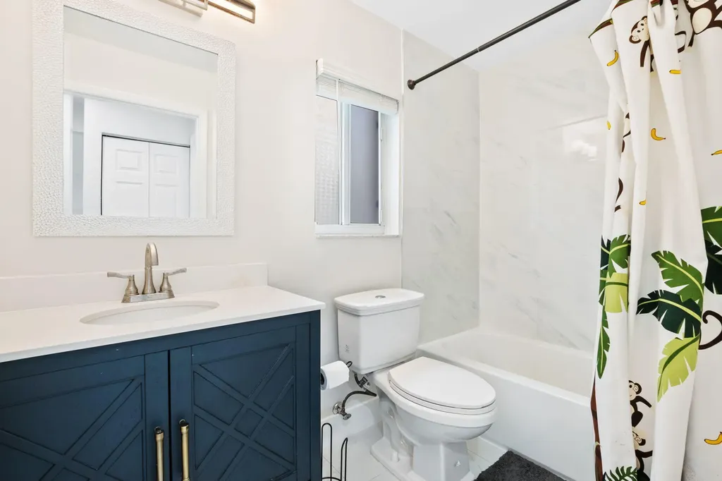 4498 Dogwood Circle Weston FL 33331