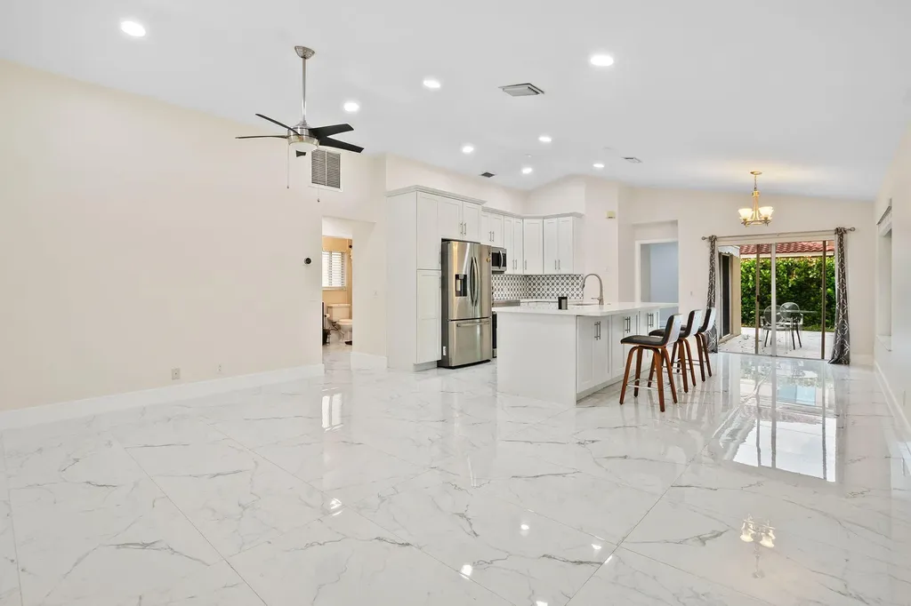 4498 Dogwood Circle Weston FL 33331