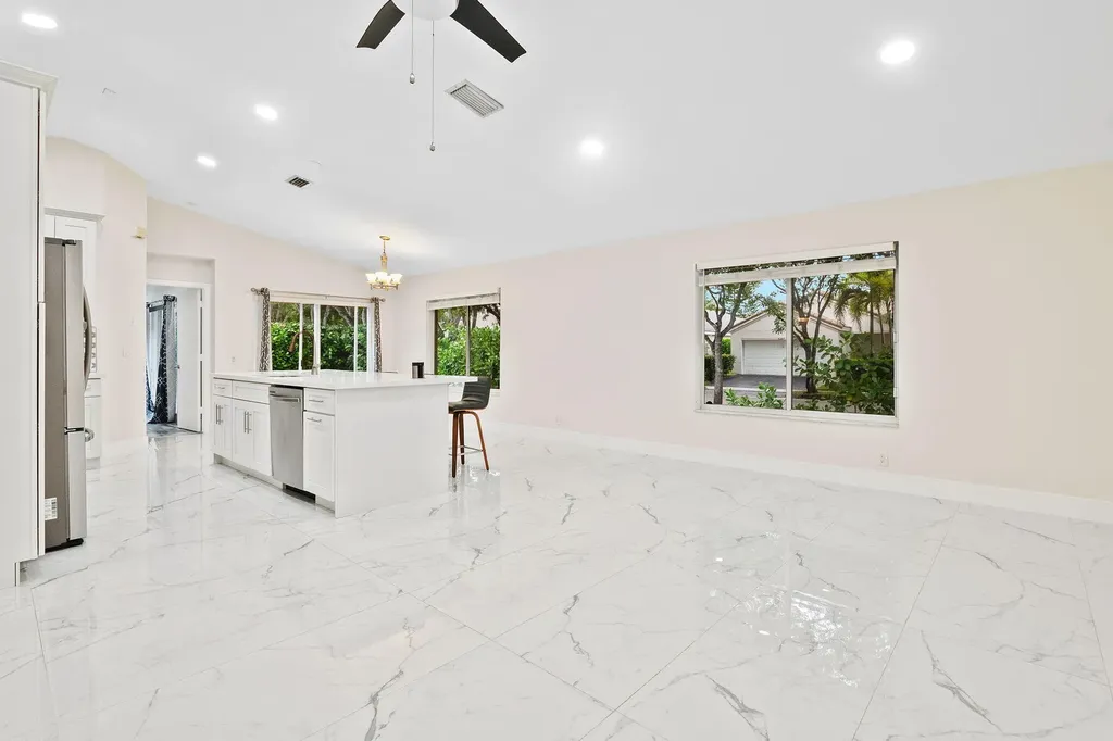 4498 Dogwood Circle Weston FL 33331