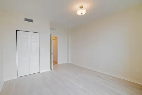 806 E Windward Way Lantana FL 33462