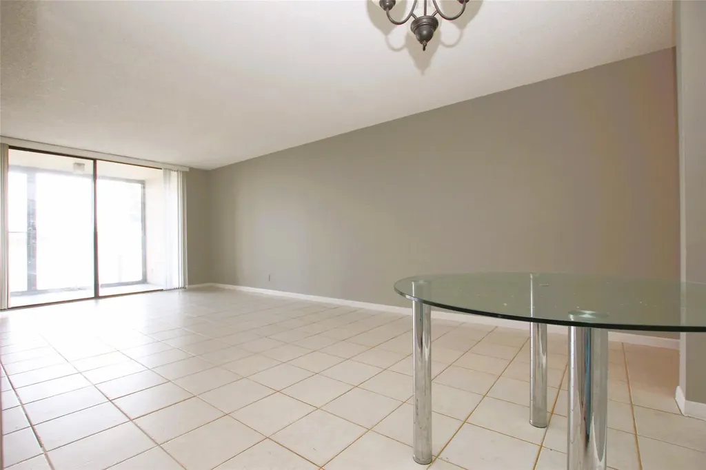 217 Lake Pointe Drive Oakland Park FL 33309