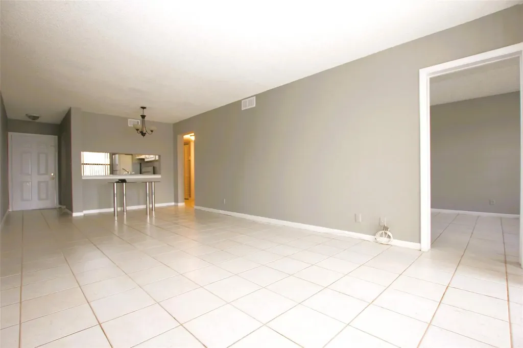 217 Lake Pointe Drive Oakland Park FL 33309