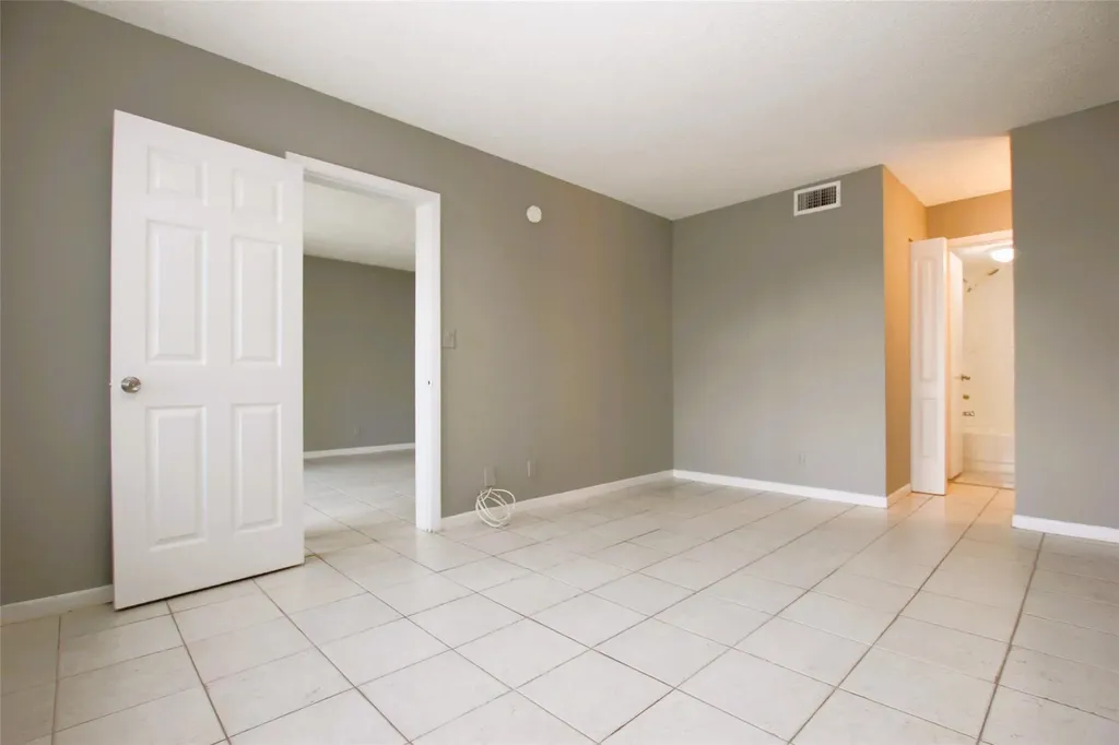 217 Lake Pointe Drive Oakland Park FL 33309