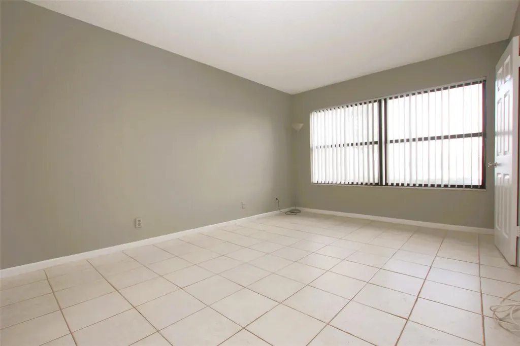 217 Lake Pointe Drive Oakland Park FL 33309