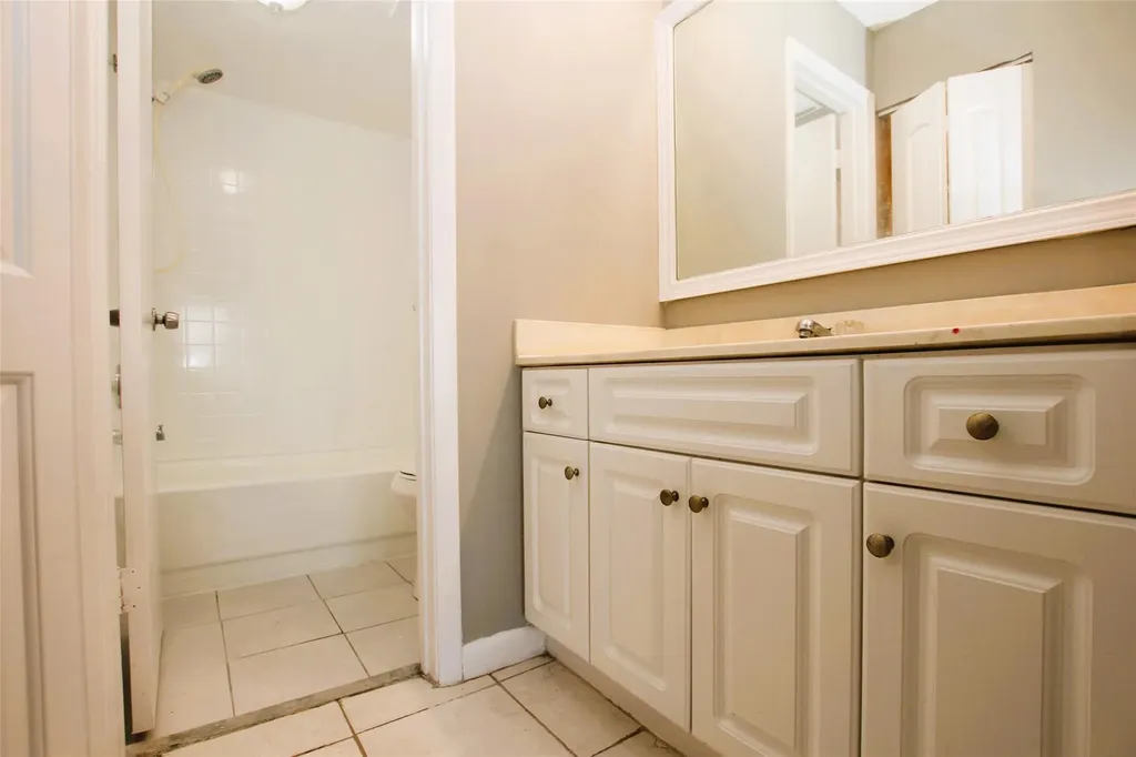 217 Lake Pointe Drive Oakland Park FL 33309