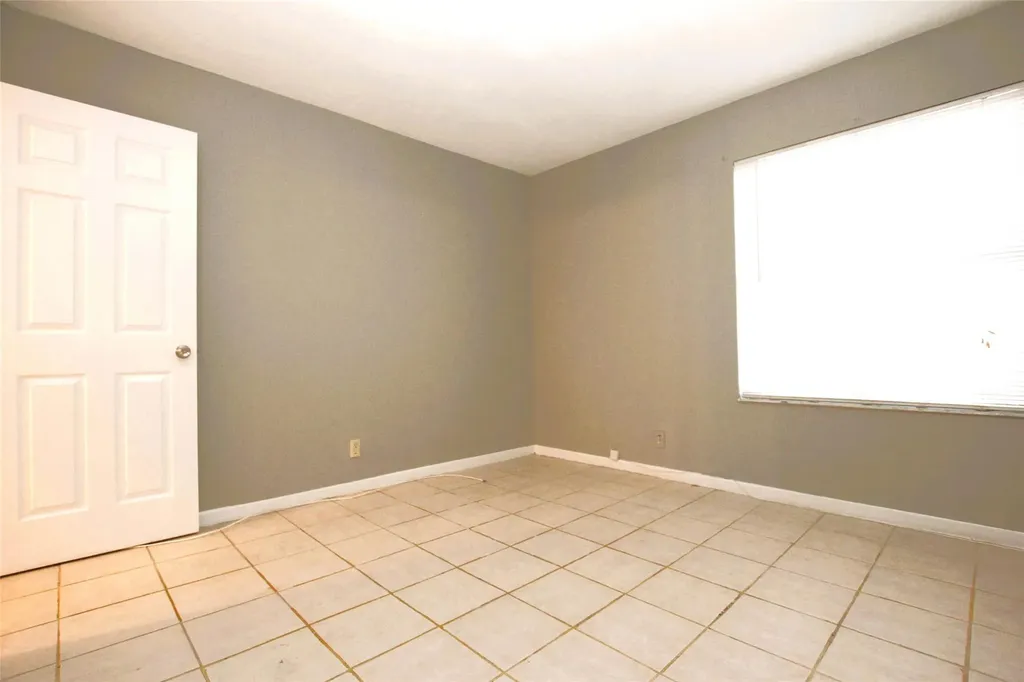 217 Lake Pointe Drive Oakland Park FL 33309