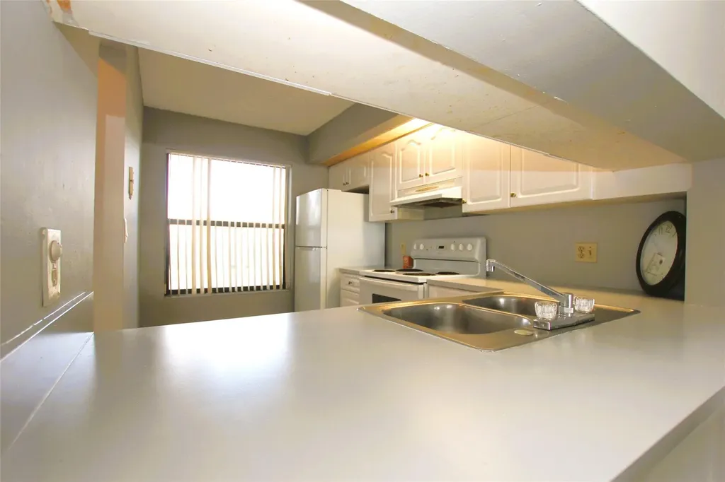 217 Lake Pointe Drive Oakland Park FL 33309