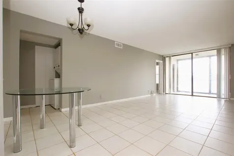217 Lake Pointe Drive Oakland Park FL 33309