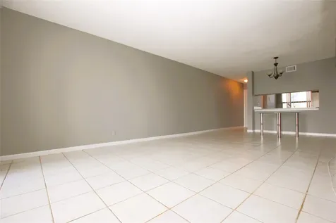 217 Lake Pointe Drive Oakland Park FL 33309