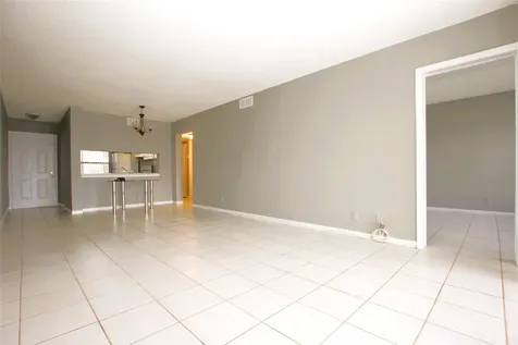 217 Lake Pointe Drive Oakland Park FL 33309