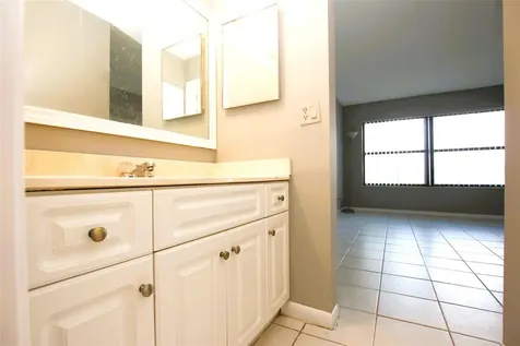 217 Lake Pointe Drive Oakland Park FL 33309