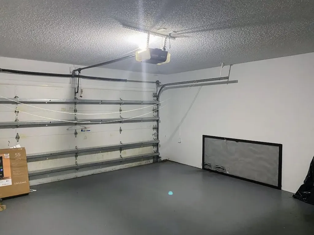 3580 NW 73rd Avenue Lauderhill FL 33319
