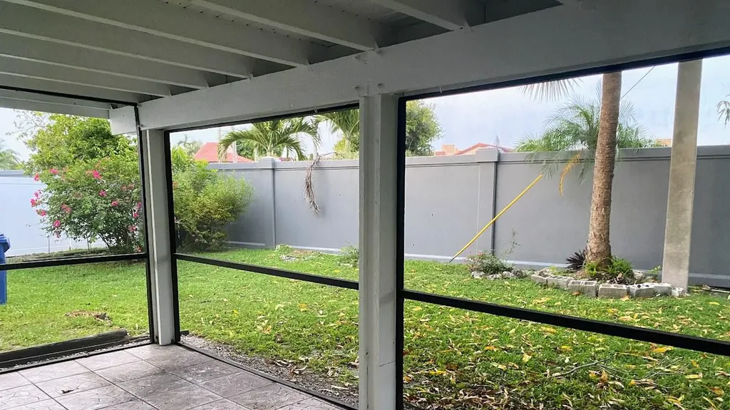 3580 NW 73rd Avenue Lauderhill FL 33319