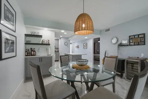 9823 S Hollybrook Lake Drive Pembroke Pines FL 33025