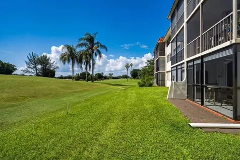 9823 S Hollybrook Lake Drive Pembroke Pines FL 33025