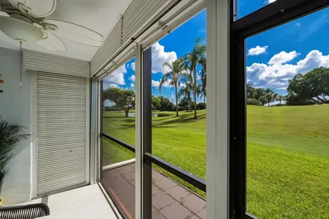 9823 S Hollybrook Lake Drive Pembroke Pines FL 33025