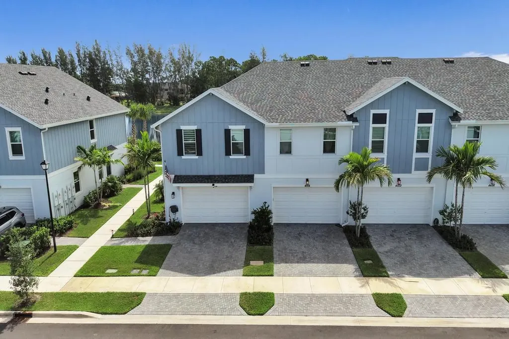 4508 Longwood Lake Square Westlake FL 33470