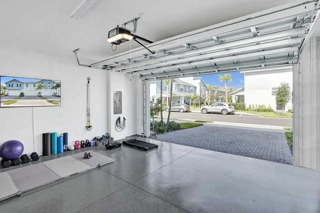 4508 Longwood Lake Square Westlake FL 33470