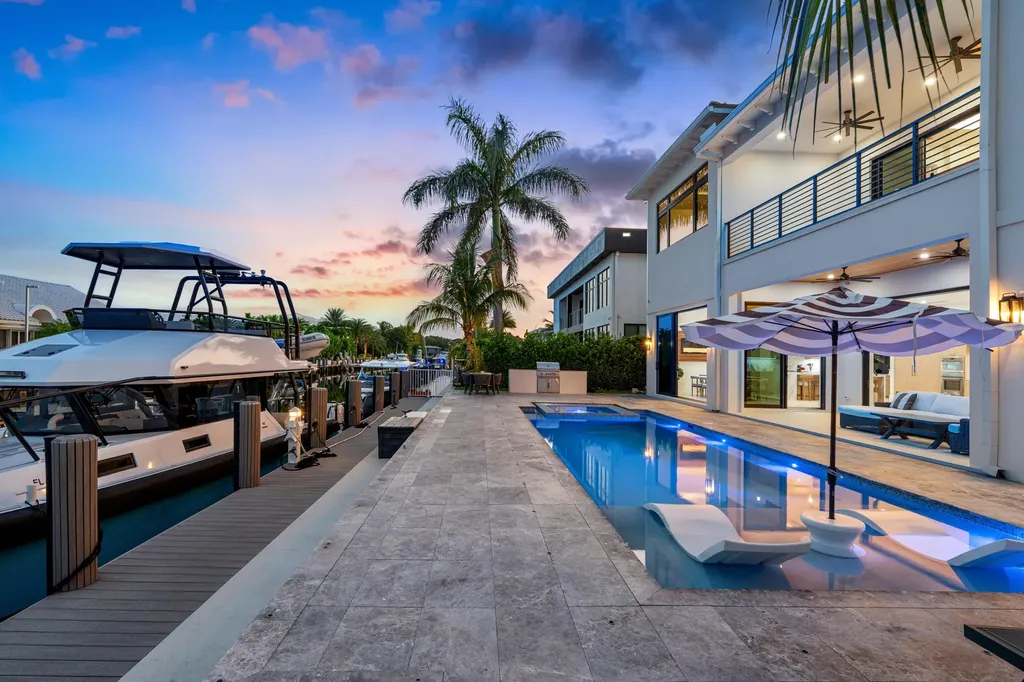 2420 NE 48th Street Lighthouse Point FL 33064