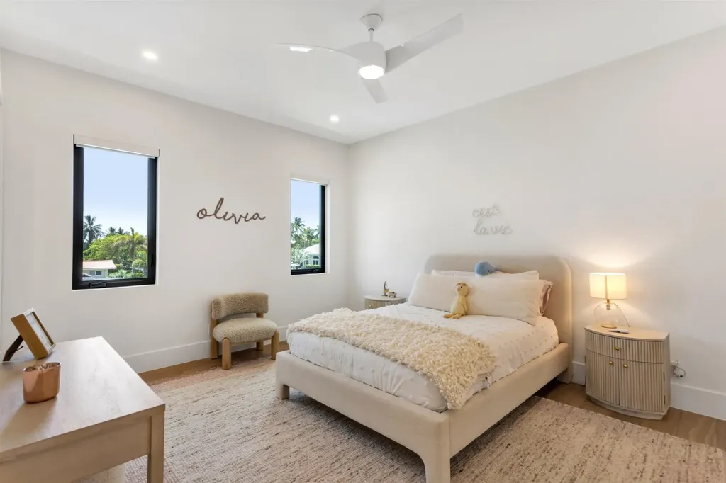 2420 NE 48th Street Lighthouse Point FL 33064