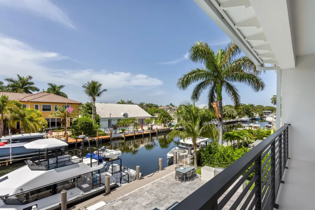 2420 NE 48th Street Lighthouse Point FL 33064