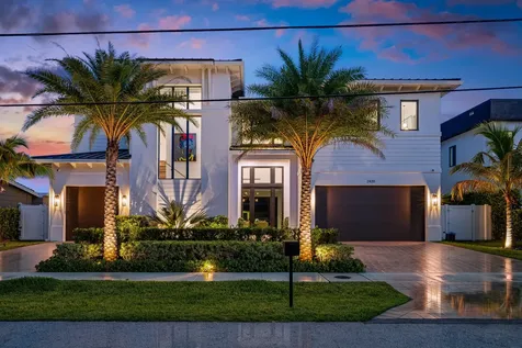 2420 NE 48th Street Lighthouse Point FL 33064