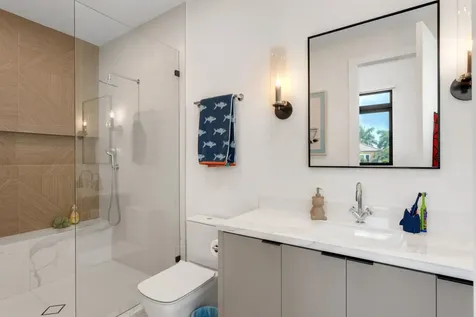2420 NE 48th Street Lighthouse Point FL 33064