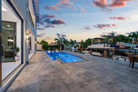 2420 NE 48th Street Lighthouse Point FL 33064