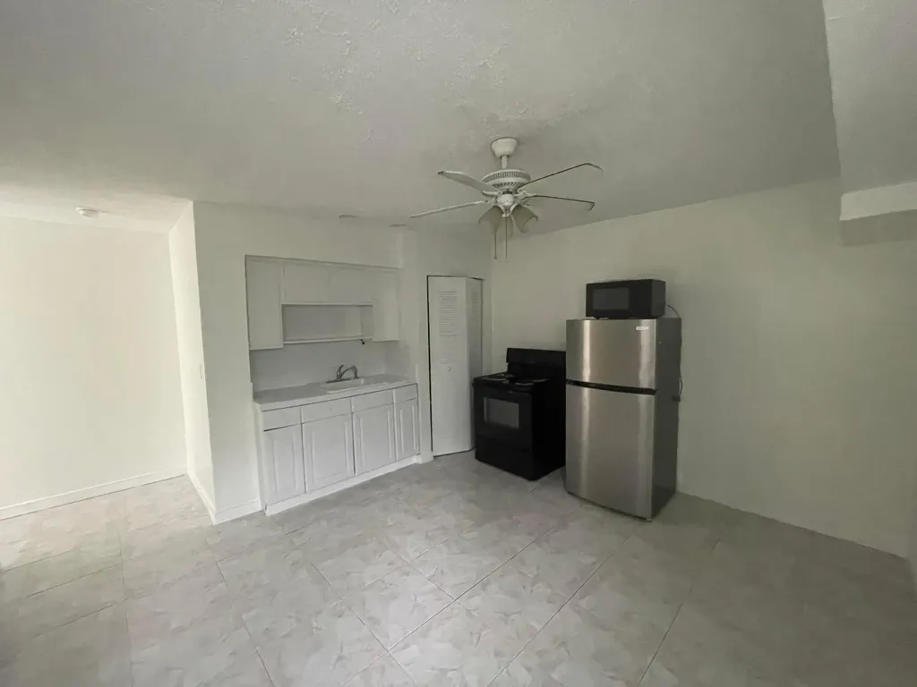 2819 Polk Street Hollywood FL 33020