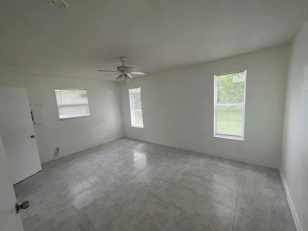 2819 Polk Street Hollywood FL 33020