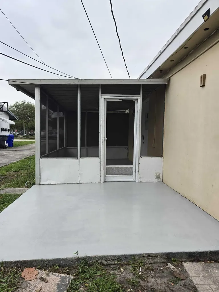 2819 Polk Street Hollywood FL 33020