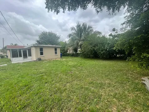 2819 Polk Street Hollywood FL 33020