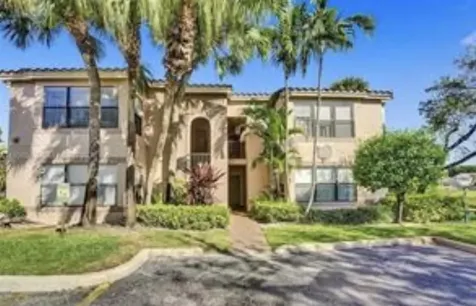 2986 S University Drive Davie FL 33328