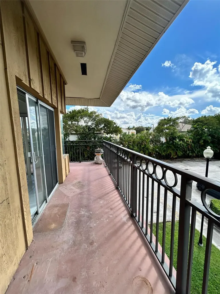 4850 SW 63rd Terrace Davie FL 33314
