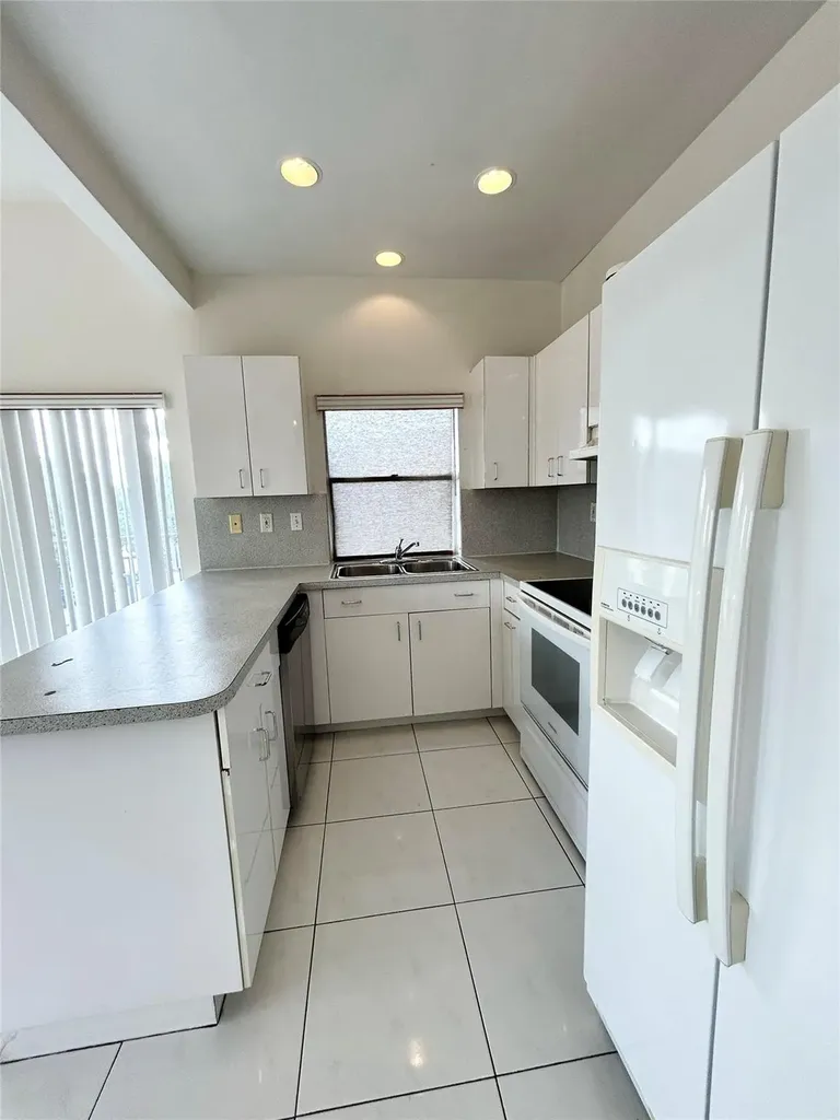 4850 SW 63rd Terrace Davie FL 33314