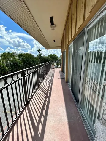 4850 SW 63rd Terrace Davie FL 33314